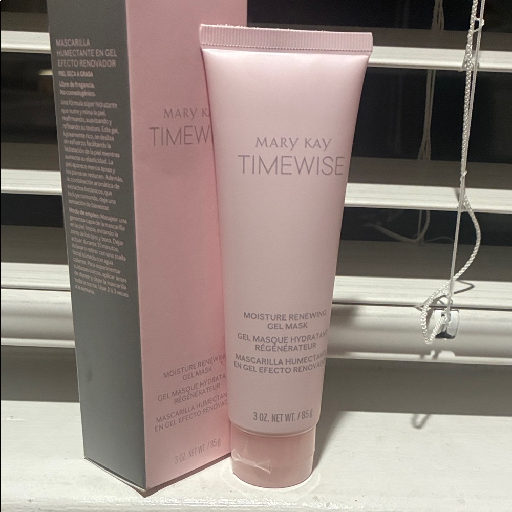 Mary Kay TimeWise Moisture Renewing Gel Mask - Pale Pink Tube